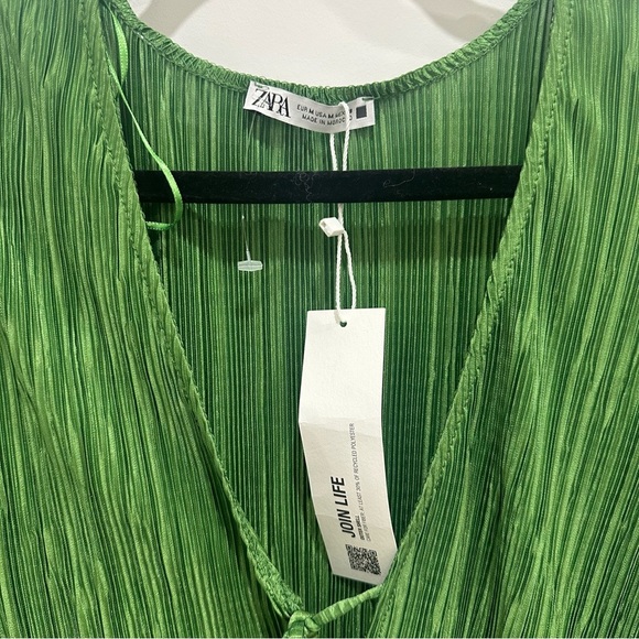 Zara Ruffle Sleeve Pleated Tie V-neck Blouse Emerald Green Size Medium NWT - Picture 7 of 13